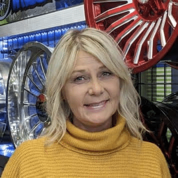 Sandra Scarth Service Consultant