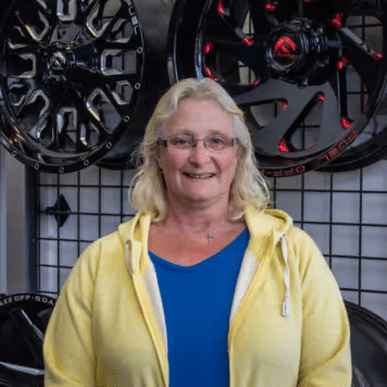 Lynn Dear Service Cashier